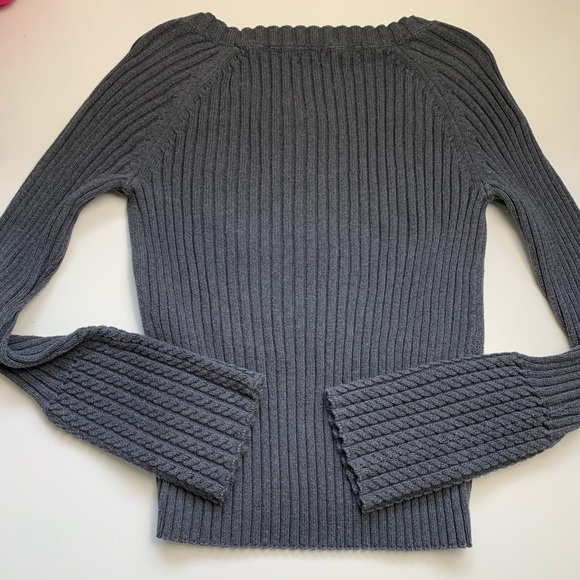 Ruffhewn grey cable knit sweater - Picture 5 of 5